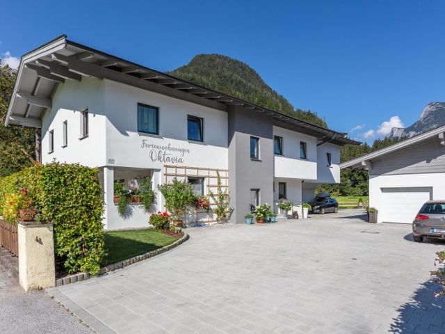 Ferienhaus mit 3 Ferienwohnungen