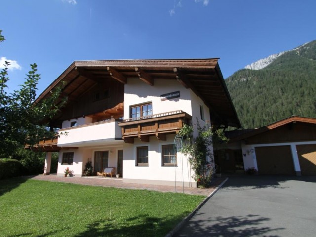 Ferienwohnungen Christine Waidring