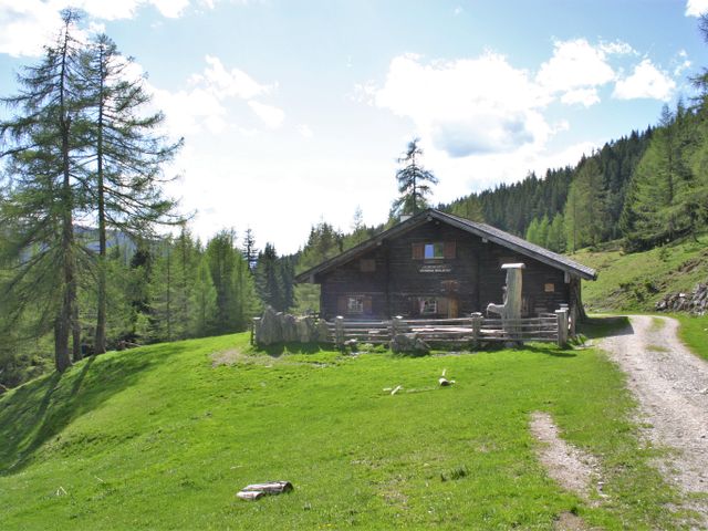 Almhütte in Filzmoos TEN-SBG