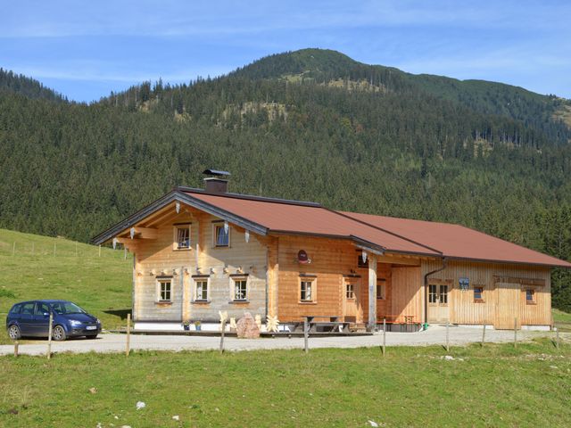 Almhütte in Reit im Winkel WID-BRD